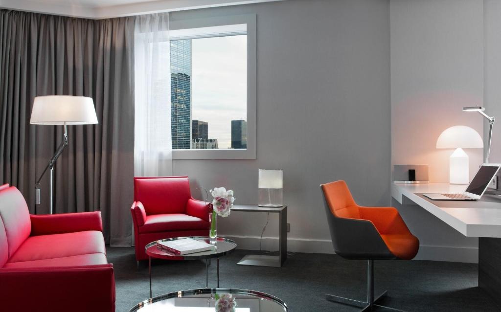 هتل پولمن پاریس لا دیفنس